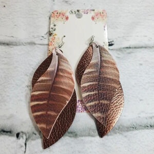 Two layer Brown Feather Print Faux Leather Dangle Chic Lightweight Earrings 2br3